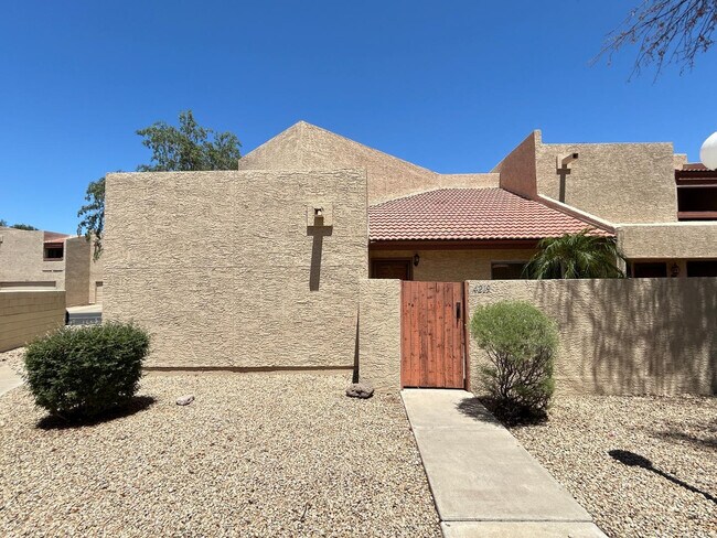 Building Photo - 4219 W Calavar Rd