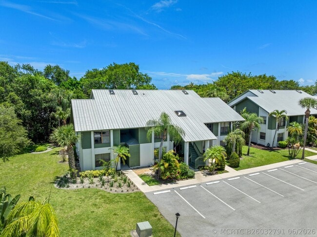 Building Photo - 5280 SE Seascape Way Unit 101