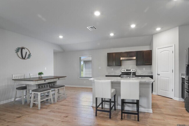 Photo - 5665 Magnolia de Percy Dr