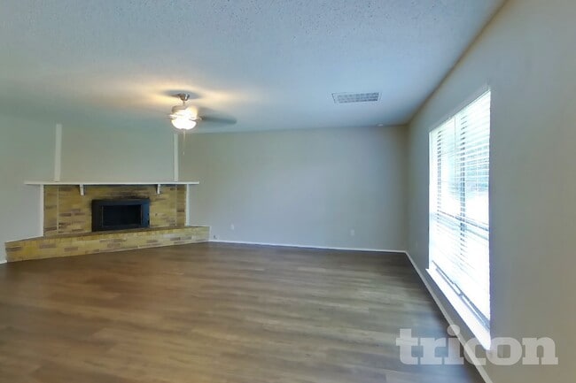 Photo - 1610 Pilot Way