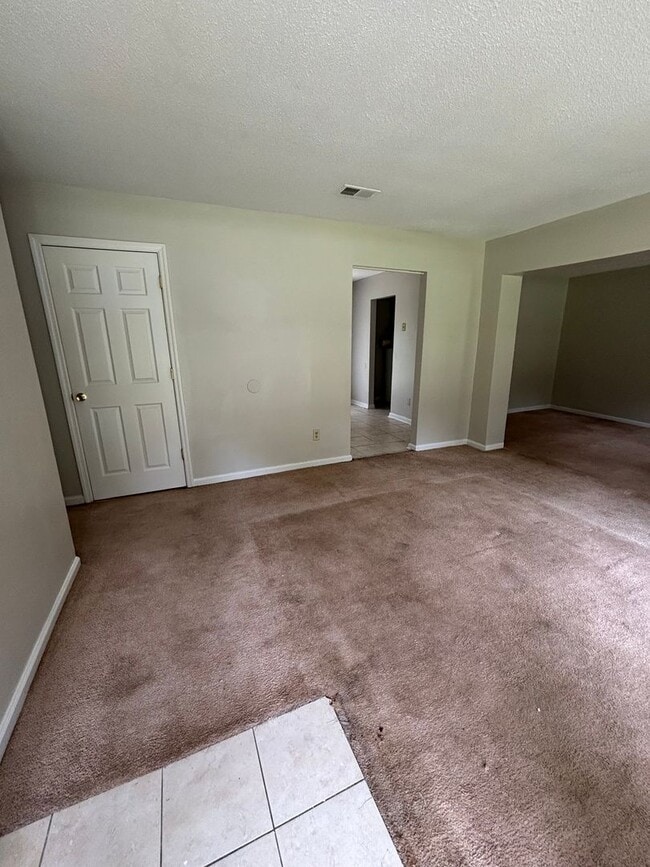 Photo - FOR RENT