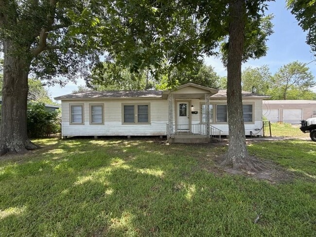 Building Photo - 612 Ross St Rental