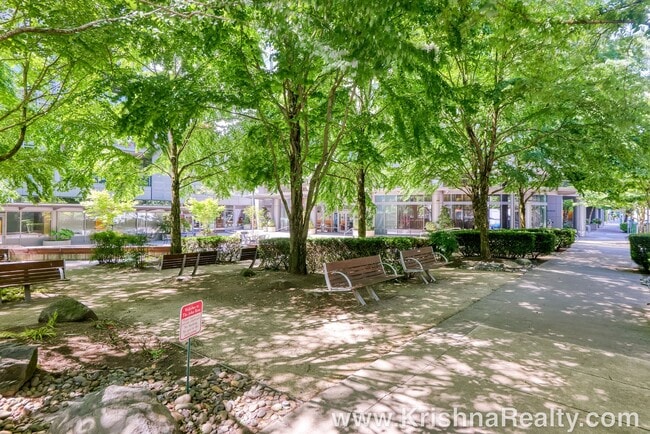 Photo - Luxury Downtown Living In The John Ross Building | 1 Bedroom | 1 Bathroom Condo | PDX's SW Water ...