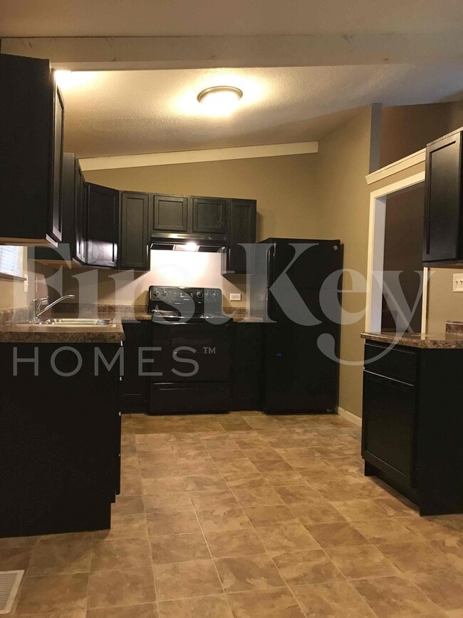 Photo - 8101 Railroad Rd