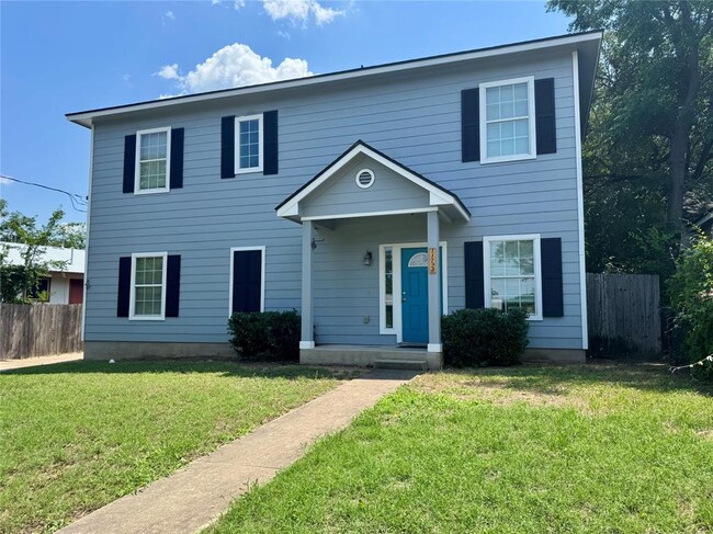 Photo - 1172 Oak Grove Ave Townhome