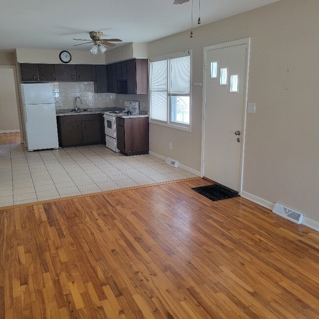 Photo - 17 Quarry Dr Unit A