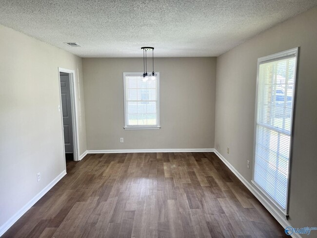 Photo - 2904 Alametos St SW