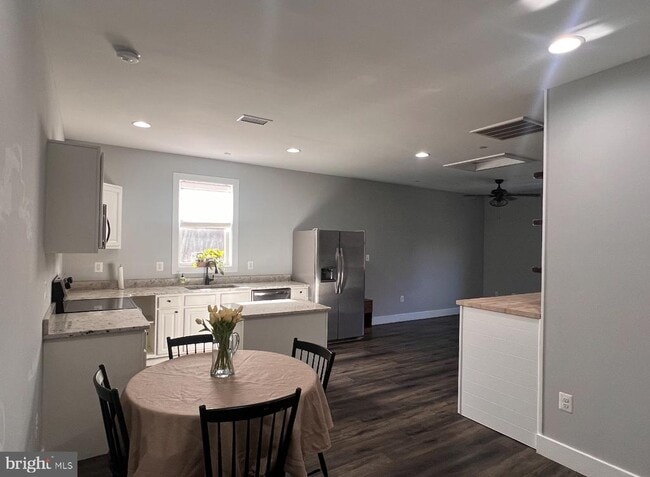 Photo - 8449 Stevens Rd