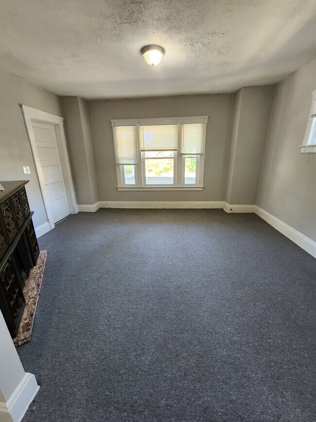 Photo - Adams9914 Unit 9914