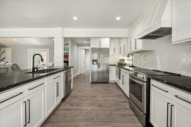 Photo - 4715 Braesvalley Dr