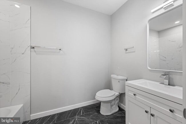 Photo - 36 N Narberth Ave Unidad 2B