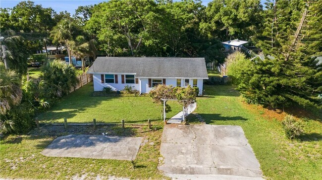 Photo - 4335 82nd St