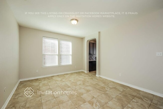 Photo - 220 Colonial Blf