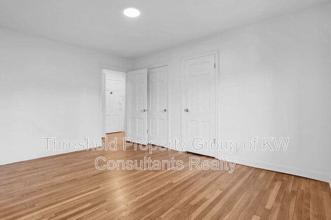 Photo - 451 E Town St Unit 209