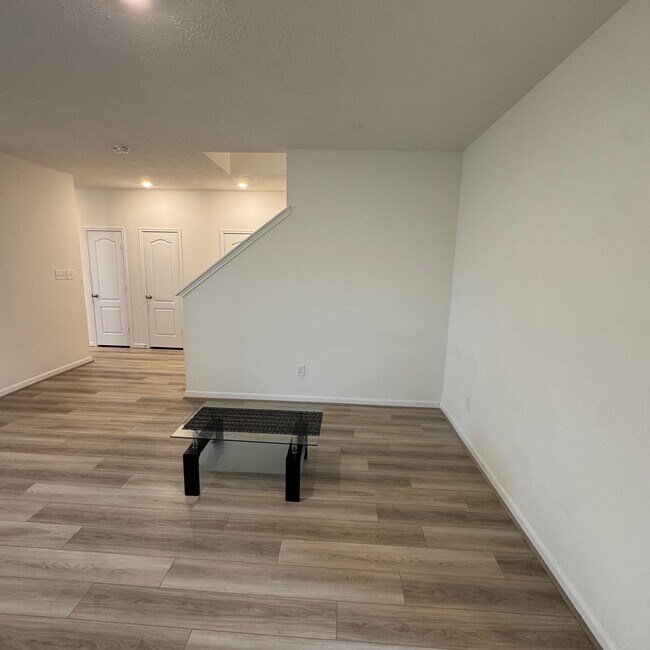 Photo - 5626 Smokey Bear Ln