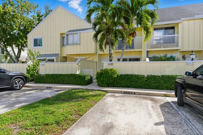 Photo - 6375 Riverwalk Ln