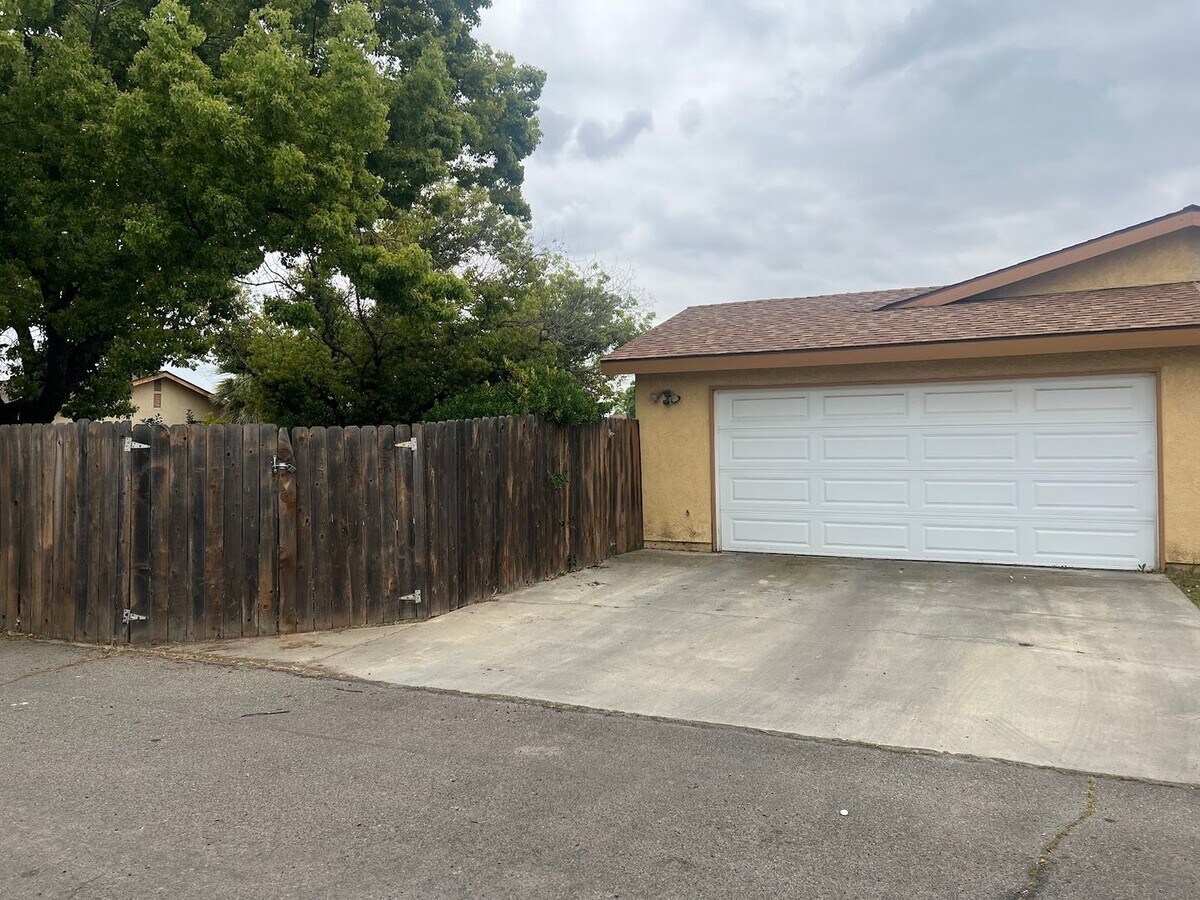 Photo - Adorable 3 bedroom home for rent