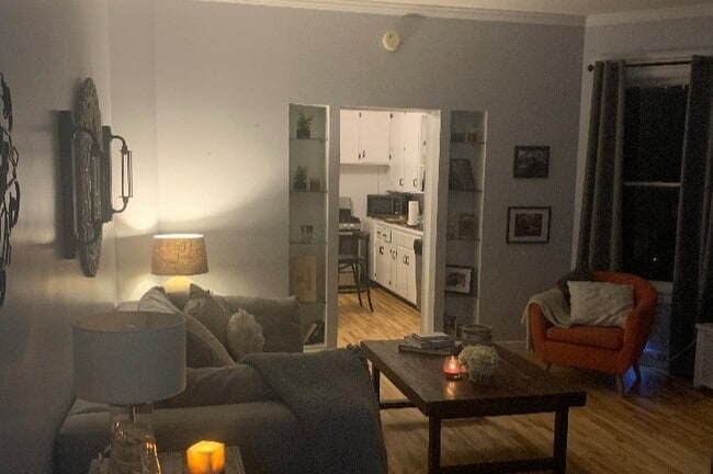 Building Photo - 416 La Salle Ave Unit 1 Rental