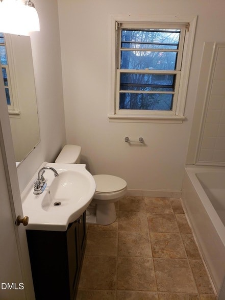 Photo - 203 Williamson St