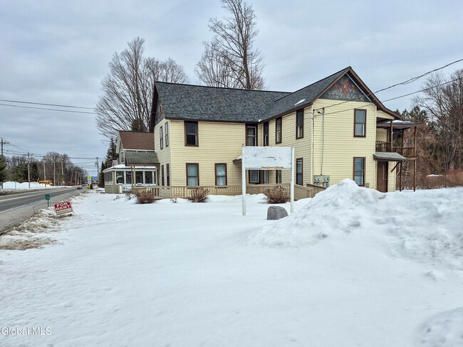 Photo - 524 Maple Ave Unit 3