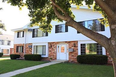 Building Photo - W157N11455 Hilbert Ln Unit #5 Rental