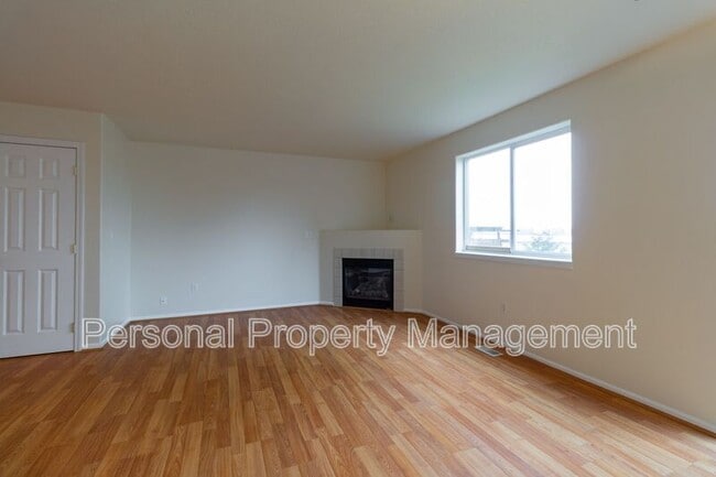 Photo - 3500 Olive St