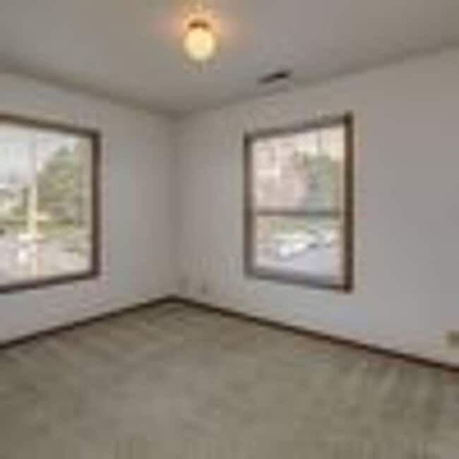 Photo - 2420/2422 E Street Unidad 2422