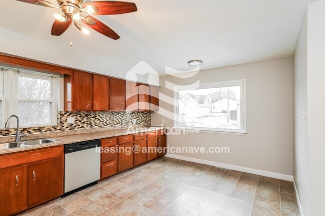 Photo - 4619 N 69th St