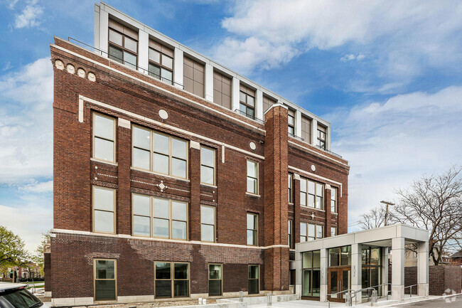 Building Photo - 1454 Townsend St Unit 303 Rental