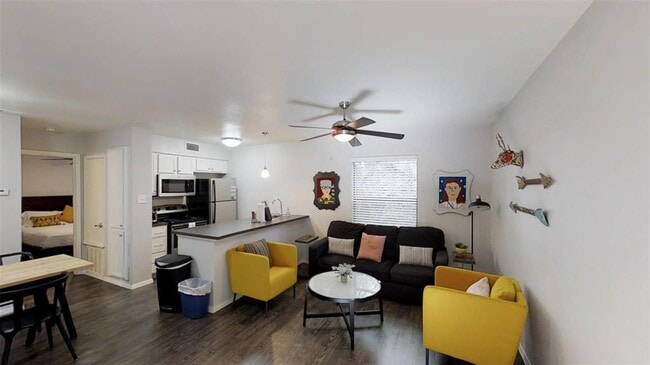 Building Photo - 1117 Hollow Creek Dr Unit 111 Rental