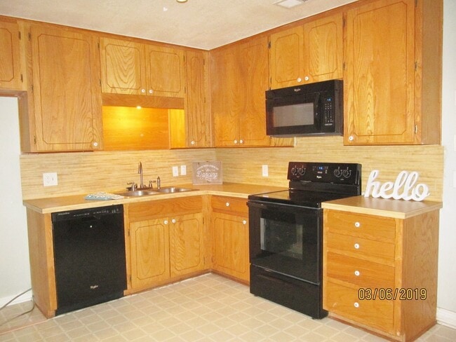 Photo - 3 BEDROOM CLOSE TO UMHB