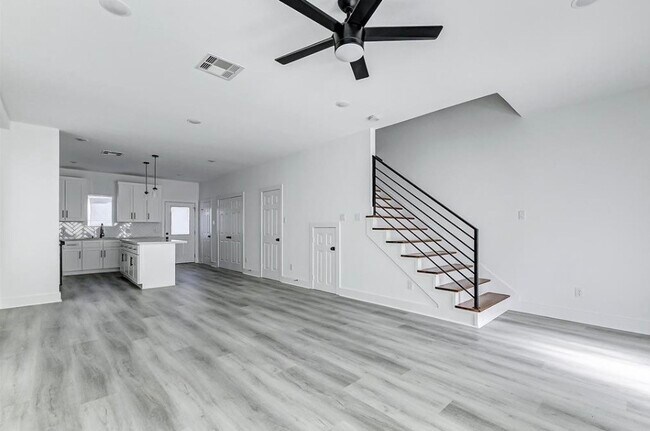 2206 Dolly Wright St