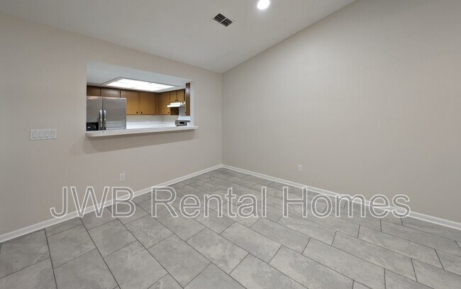 Photo - 5521 Greatpine Ln N