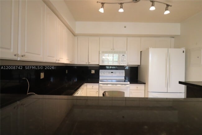 Building Photo - 4836 N State Rd 7 Unit 5207
