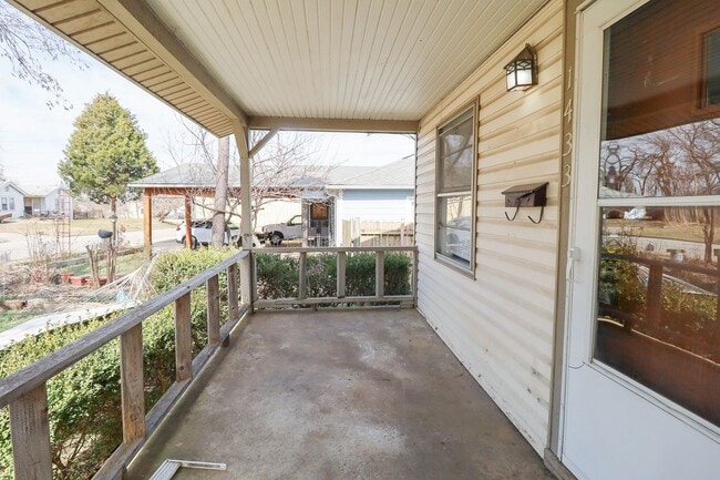 Photo - 1 Bed 1 Bath Duplex - Move-in Ready! Accepting Section 8