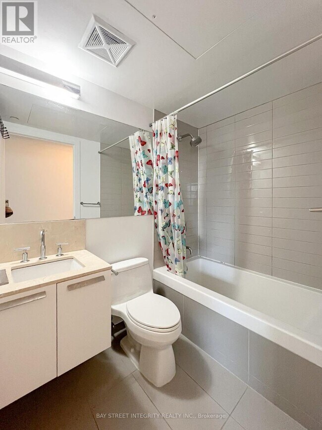 Photo - 42 Charles St E Unit 706