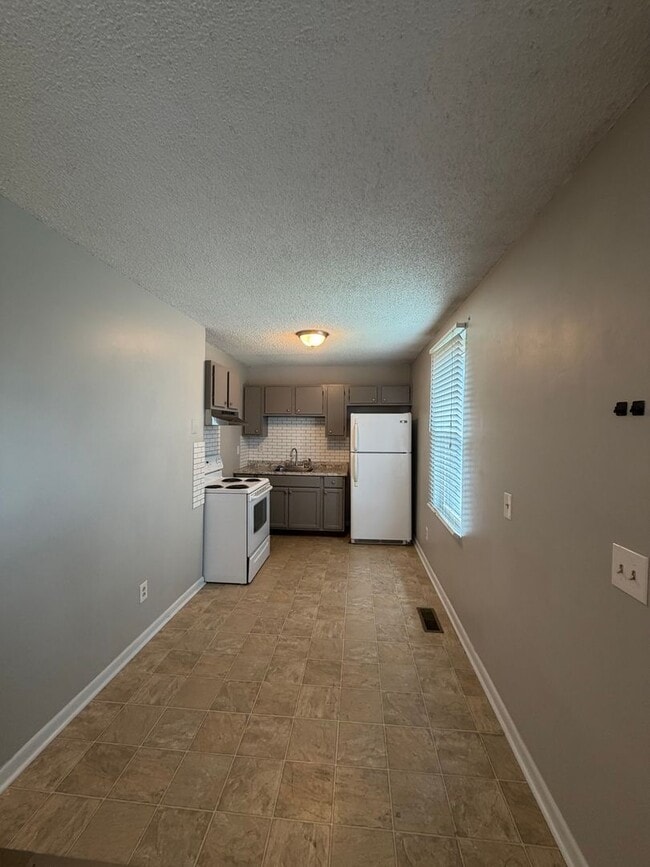 Photo - 212 Jay Dr Unit A