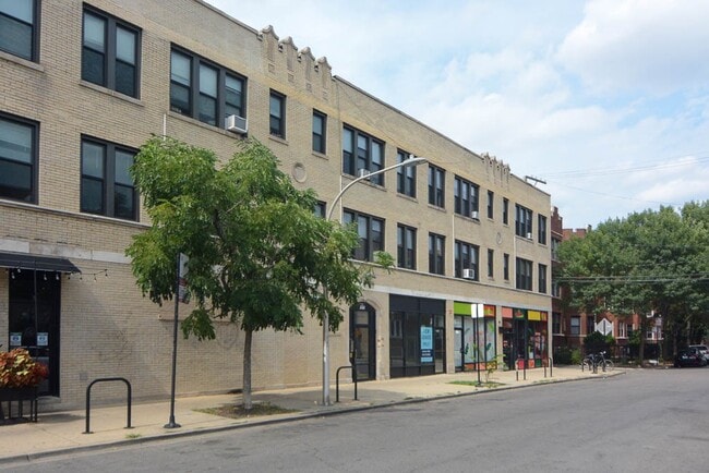 Building Photo - 2704 N Sawyer Ave Unit G09C Rental