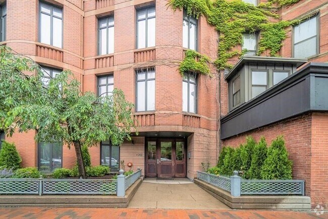 Building Photo - 424 Massachusetts Ave Unit 2R Rental