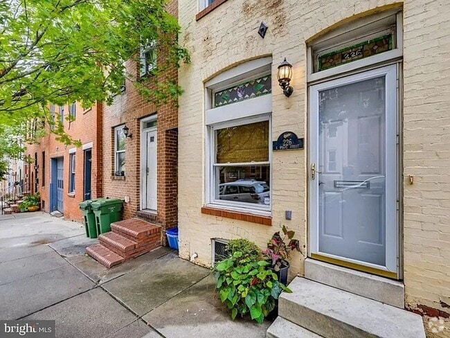 Building Photo - Charming Renovated Home in Prime Upper Fel...