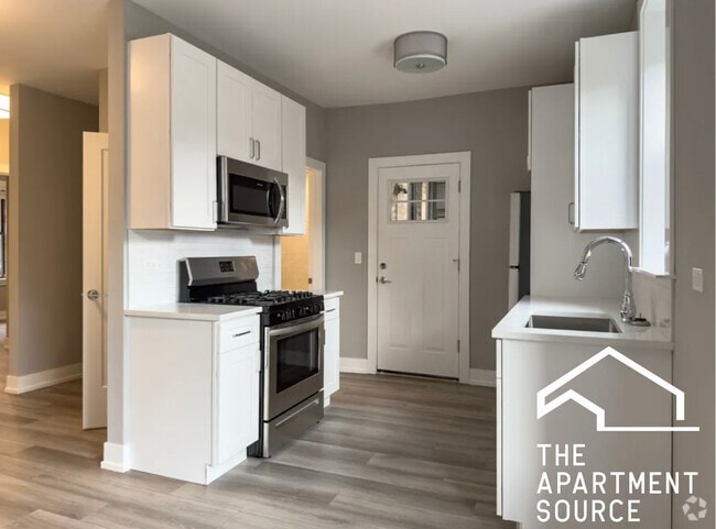 Building Photo - 3935 N Janssen Ave Unit E1 Rental