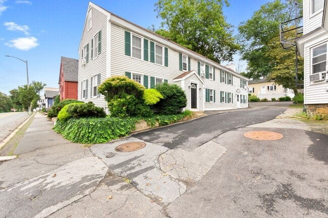 335 Cabot St Unit 1