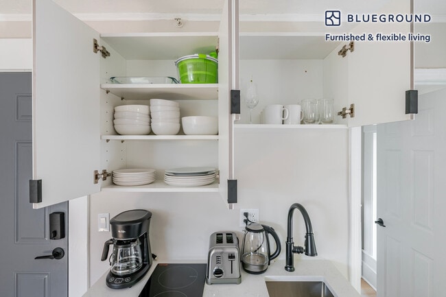 Photo - 142 Dorchester St Unit FL2-ID1241