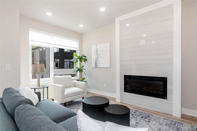 Photo - 212 Innovation Dr