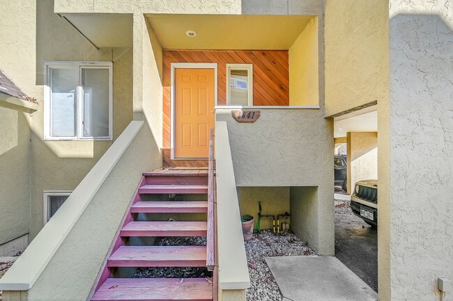 Building Photo - $2,345.00, 2 Bed, 1.5 Bath in Boulder with In Unit 2