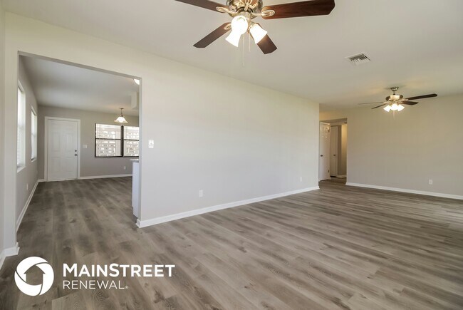 Photo - 568 Gardenia Cir