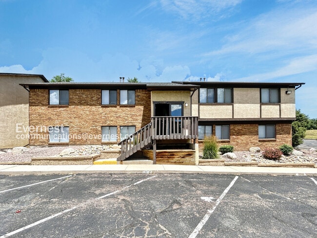 Building Photo - 1120 Yuma St Unit A Rental
