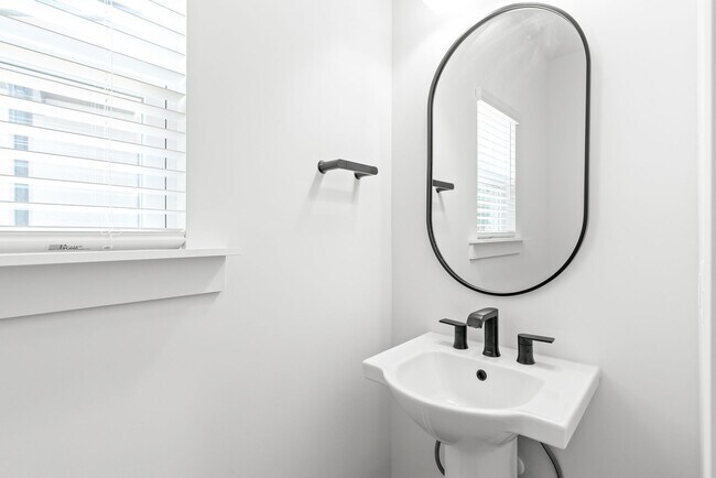 Photo - 2023 Wilson Ave