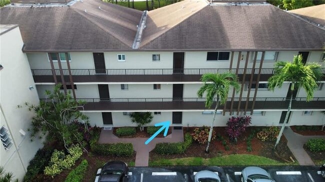 Building Photo - 7710 NW 50th St Unit 106