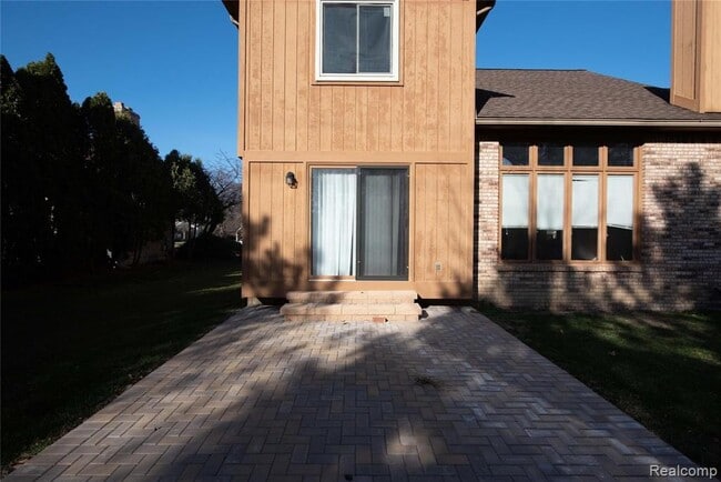 Photo - 2358 Saffron Ct